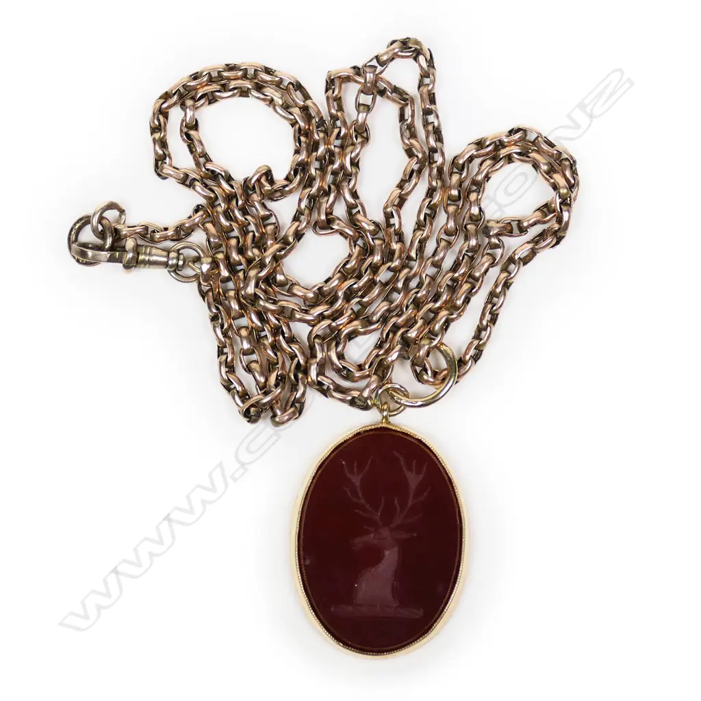 A Victorian 15ct gold and carnelian pendant, Image 1++