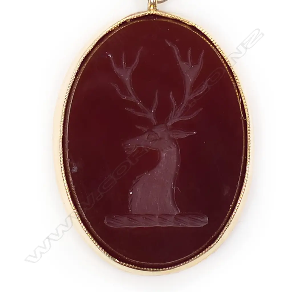 A Victorian 15ct gold and carnelian pendant, Image 1++