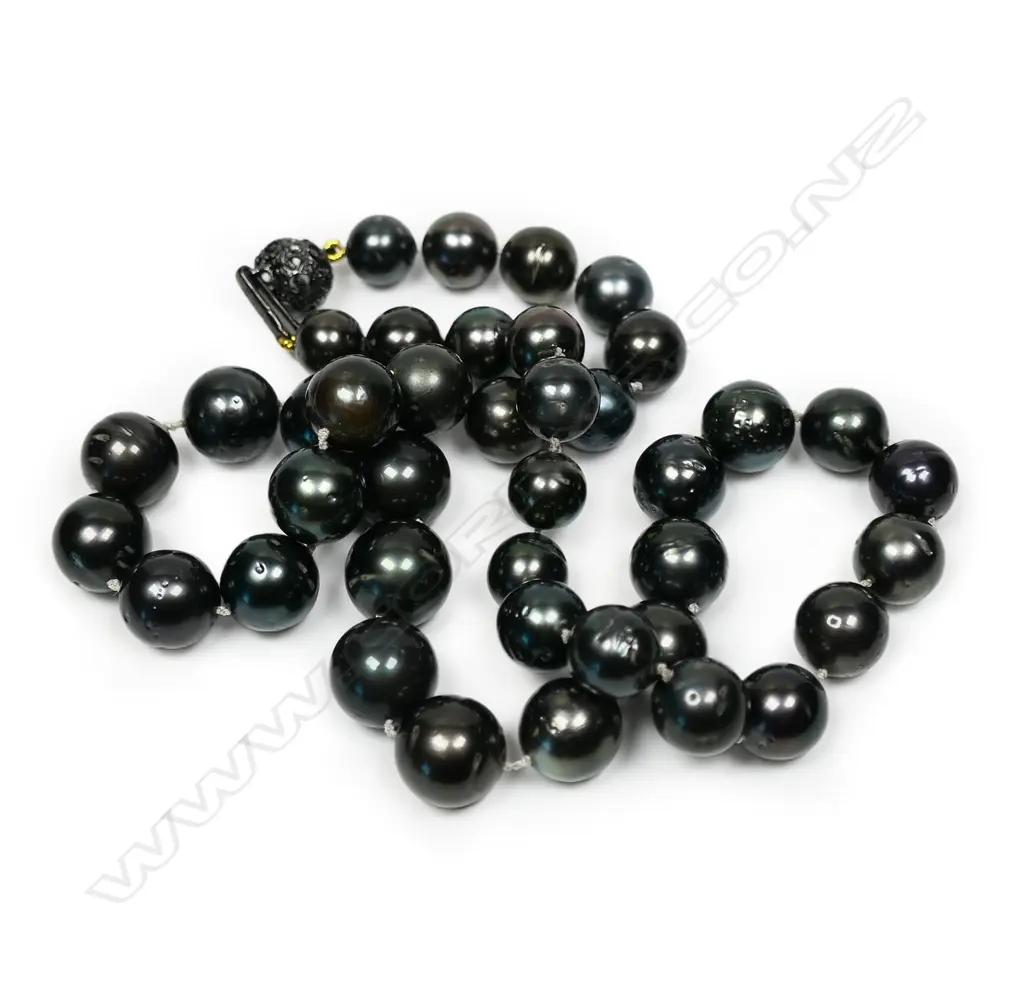 A cultured black Tahitian pearl necklace, Image 1++