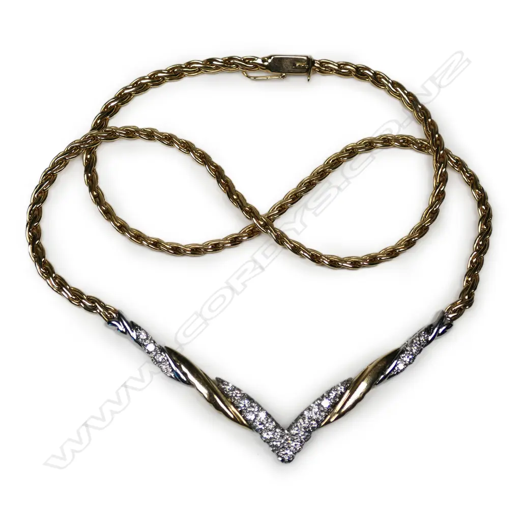 A 14ct yellow gold and diamond necklace, Image 1++