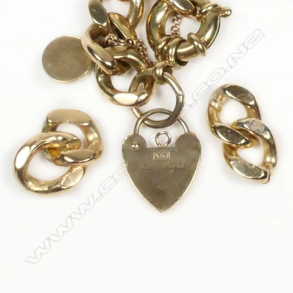 A heavy 9ct gold bracelet, Image 1++