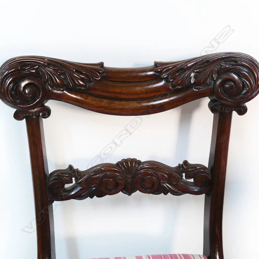 A set of six William IV mahogany dining chairs, Image 1++