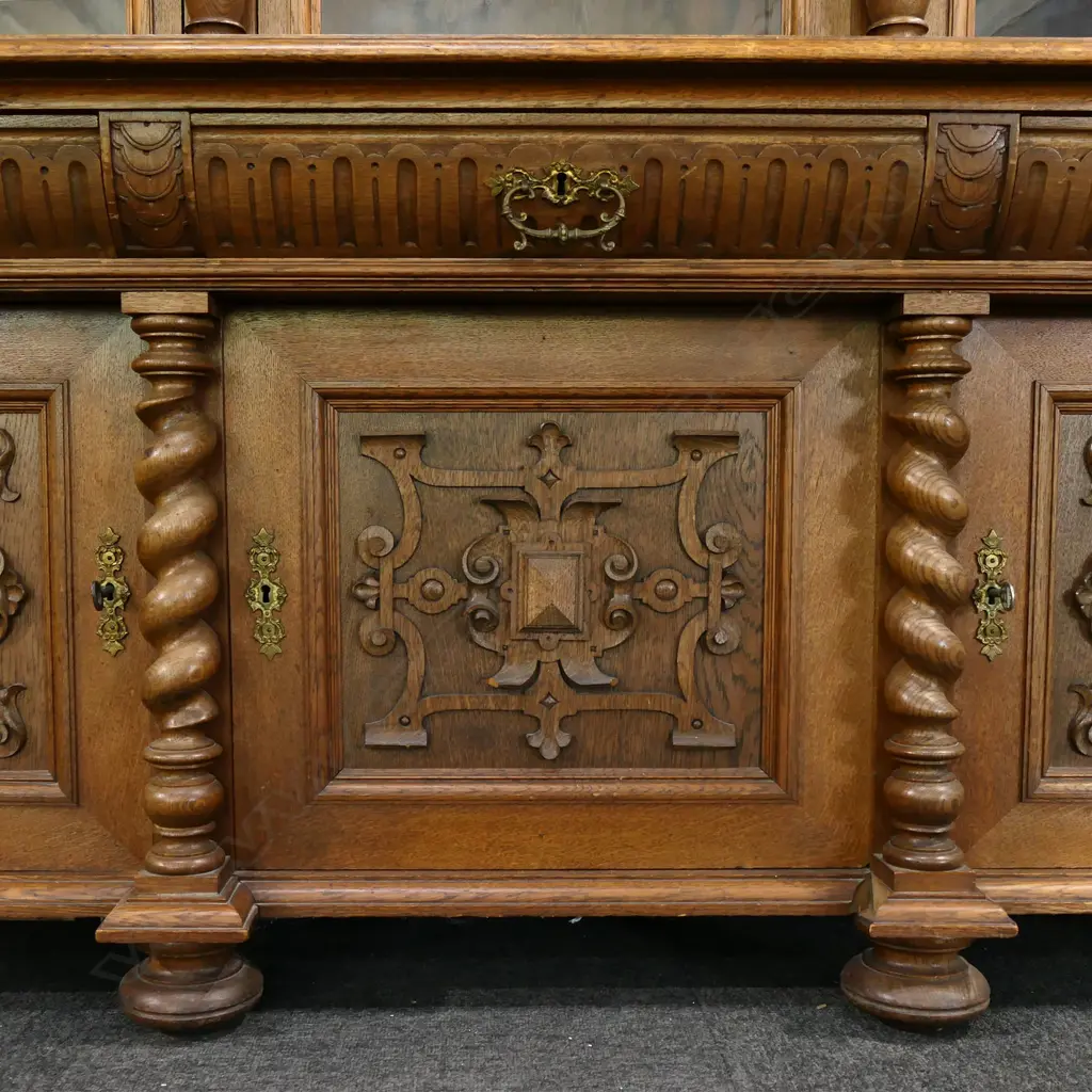 A 19thC Continental oak sideboard, Image 1++