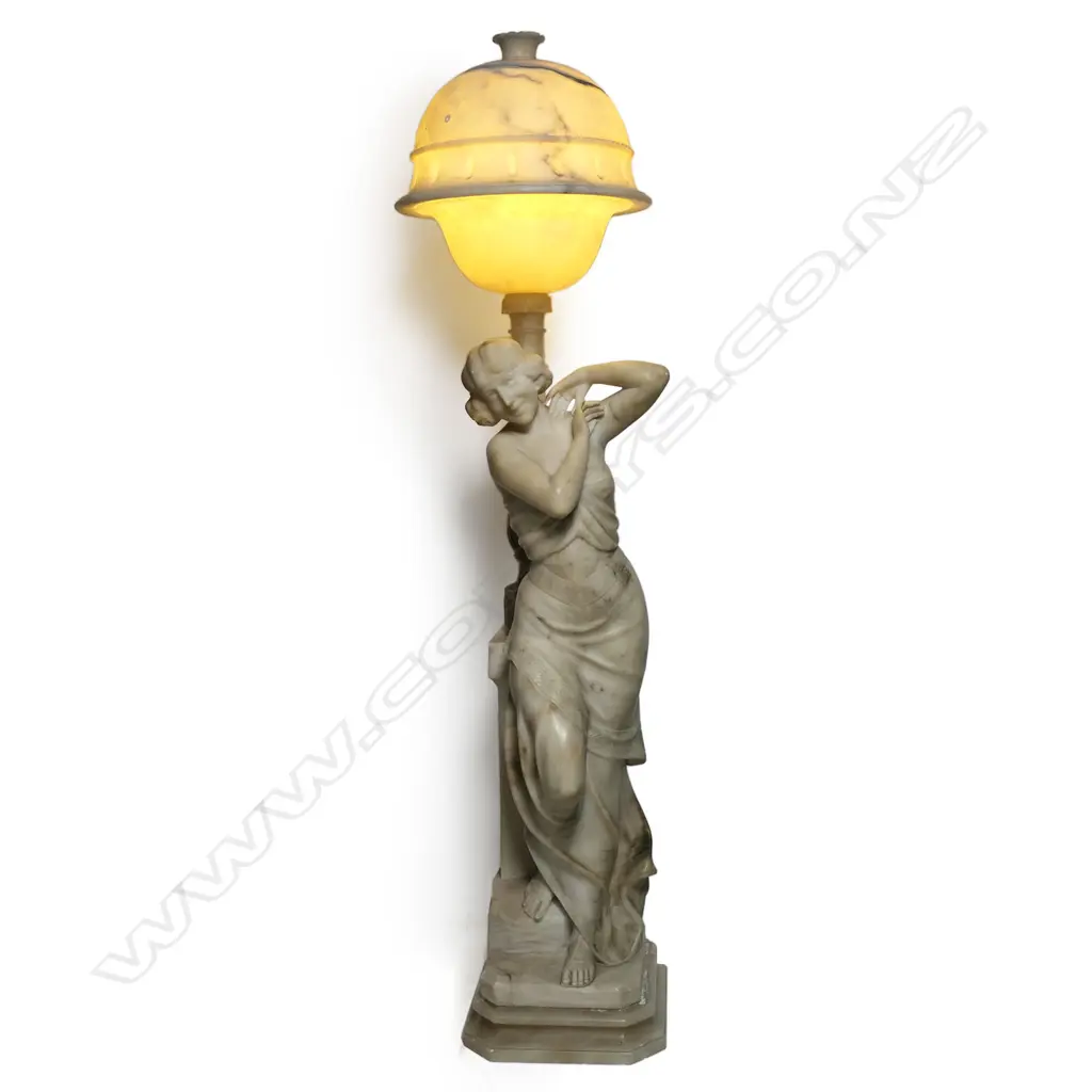An early 1900s marble lamp, Image 1++