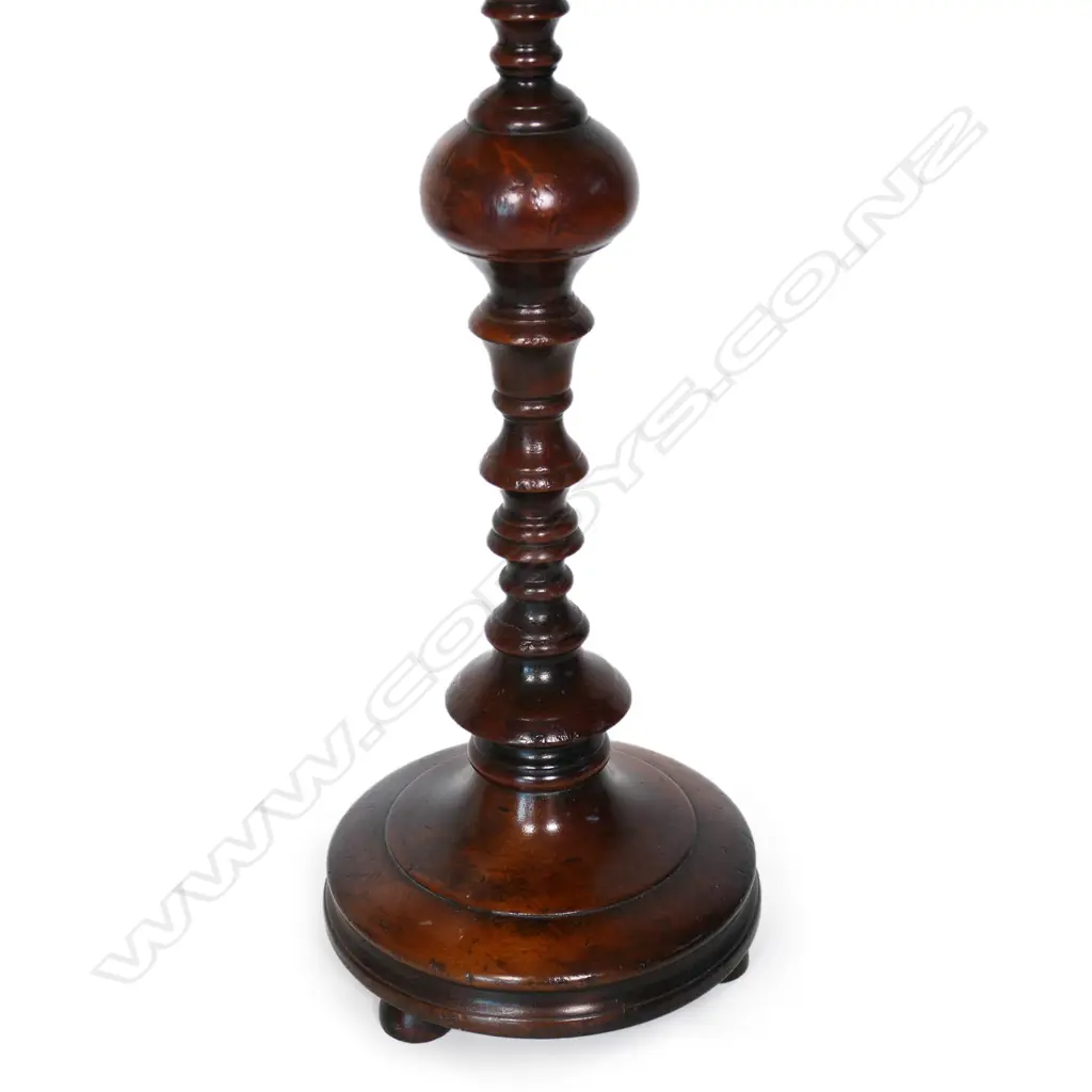 A pair of turned wood table lamps, Image 1++