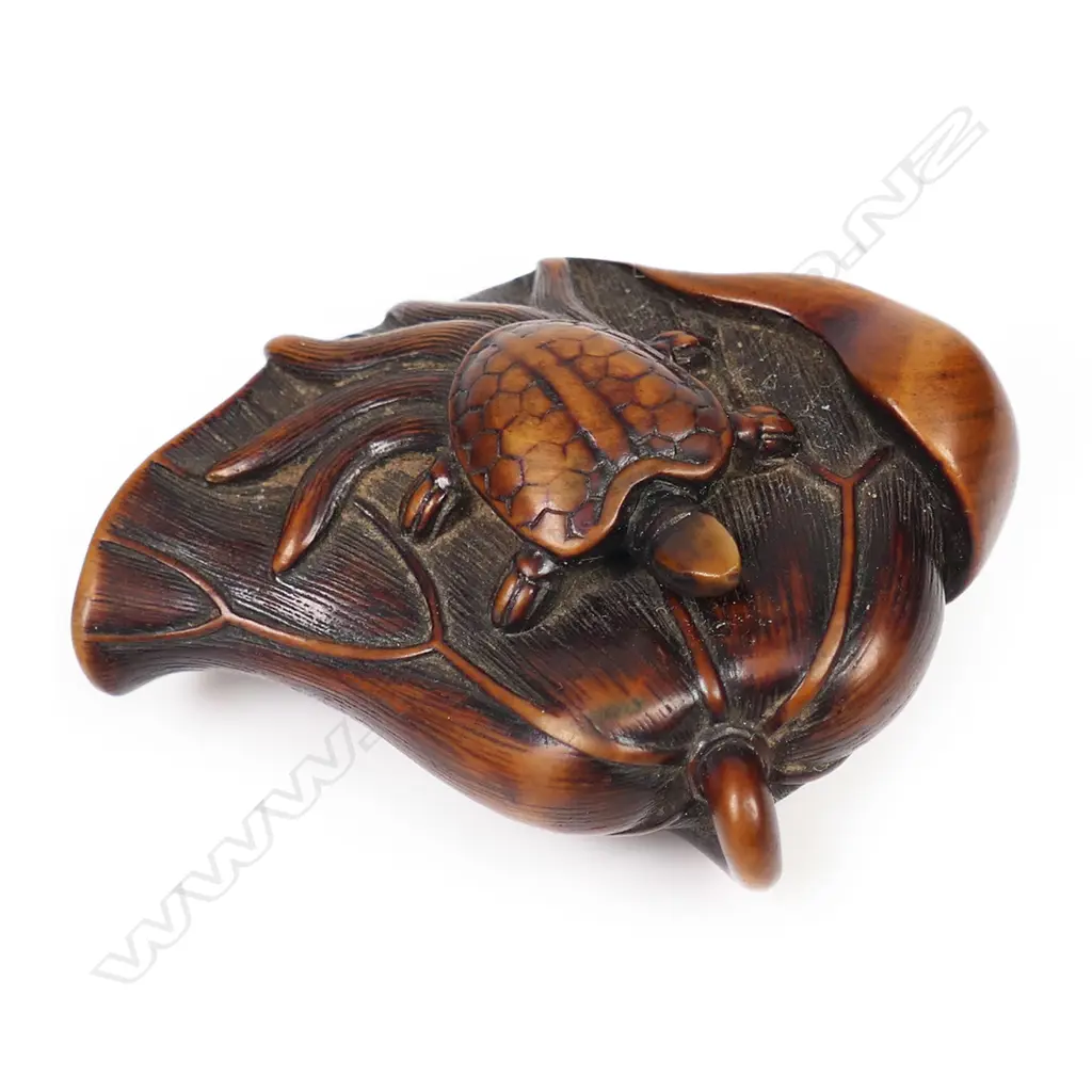 A 19thC wood netsuke study of a minogame, Image 1++