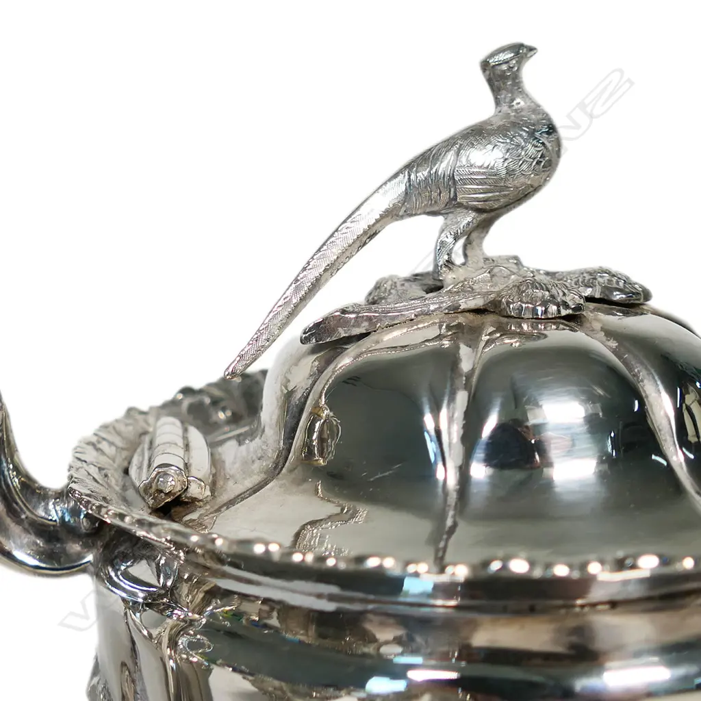A Victorian silver four-piece tea set, Image 1++