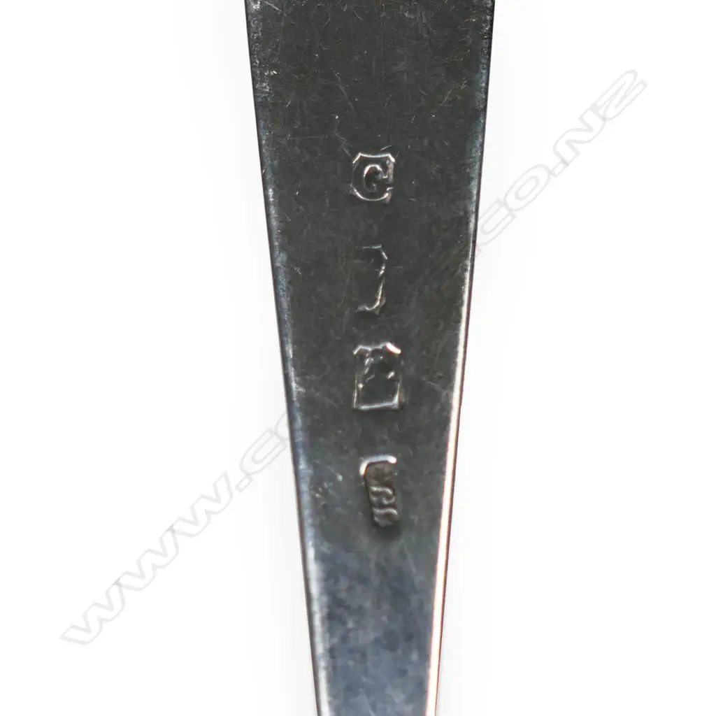 Three George III Irish silver tablespoons, Image 1++
