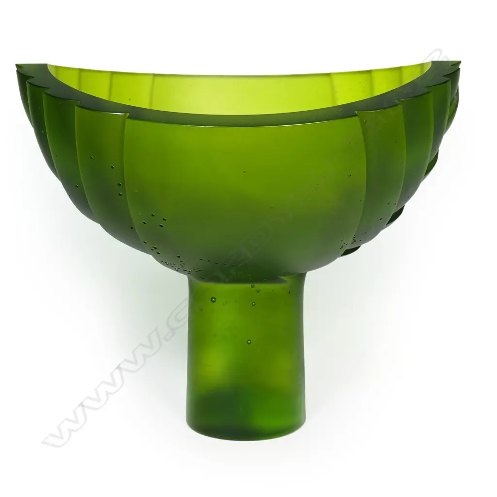 Ann Robinson (1944-), 'Te Rito Pod', Image 1++