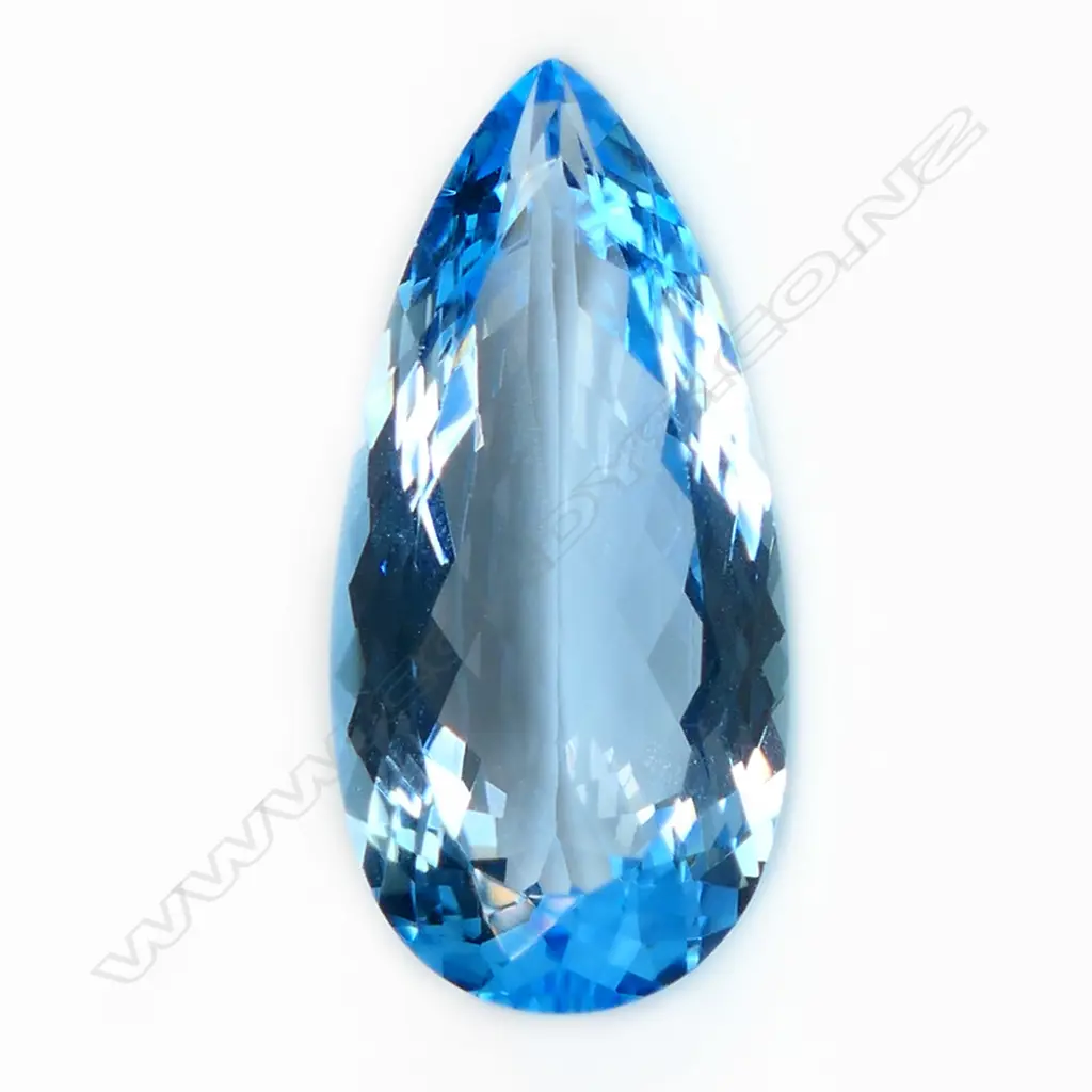 A 27.75ct Swiss Blue Topaz, Image 1++