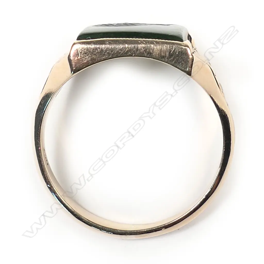 A vintage 9ct rose gold, pounamu and diamond ring, Image 1++