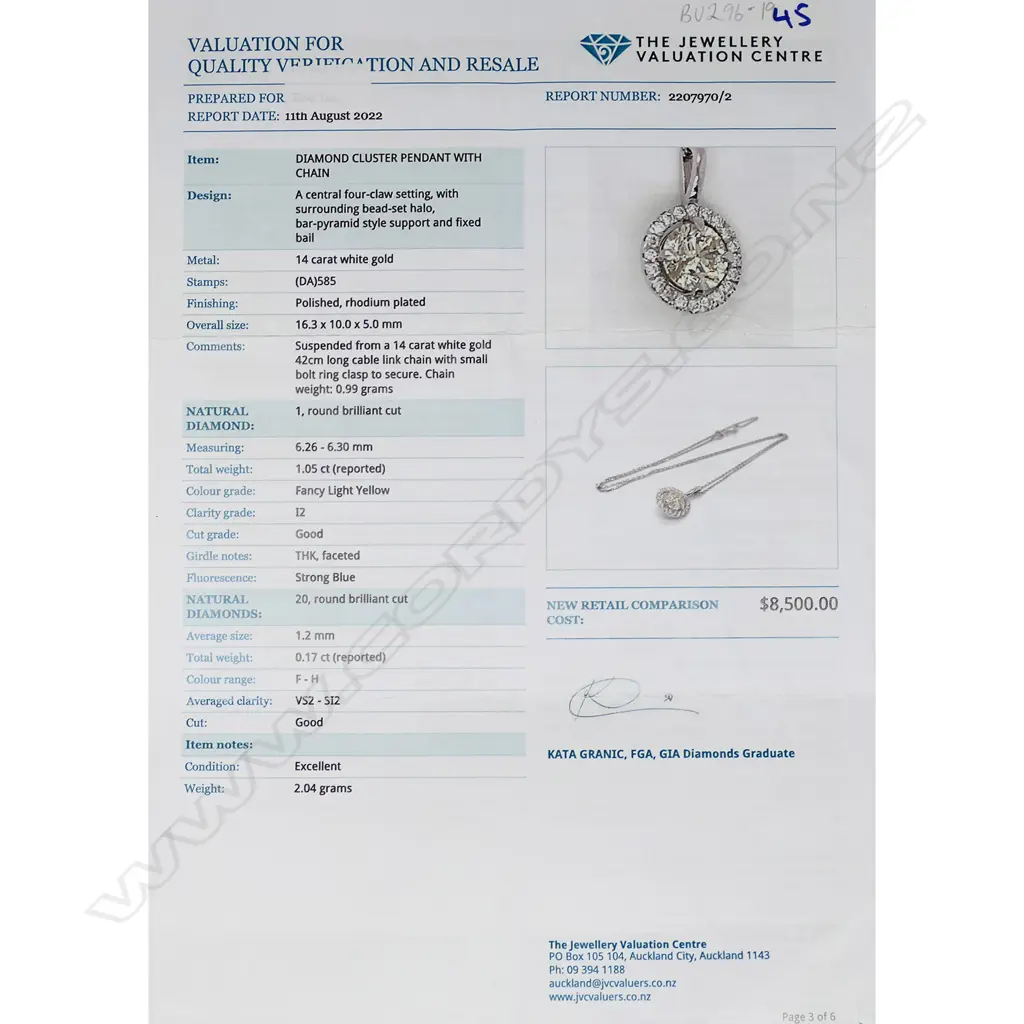 A 14ct white gold and diamond cluster pendant, Image 1++