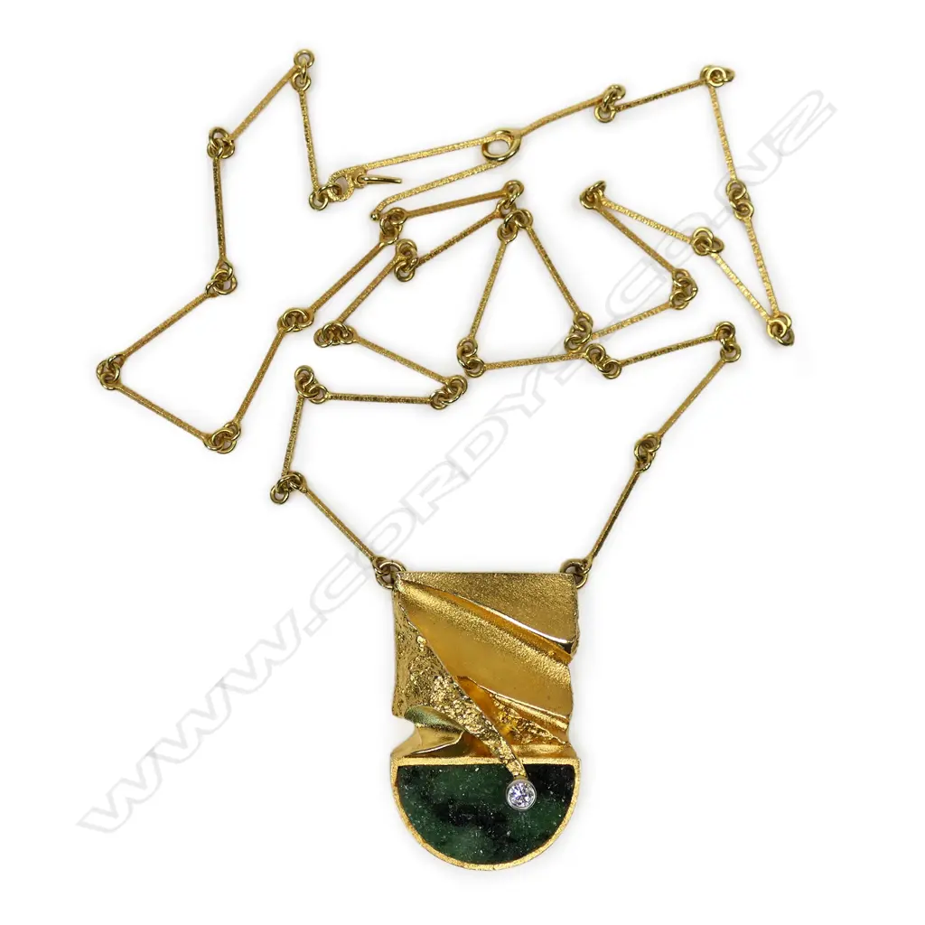 An 18ct gold Lapponia retro pendant and chain, Image 1++