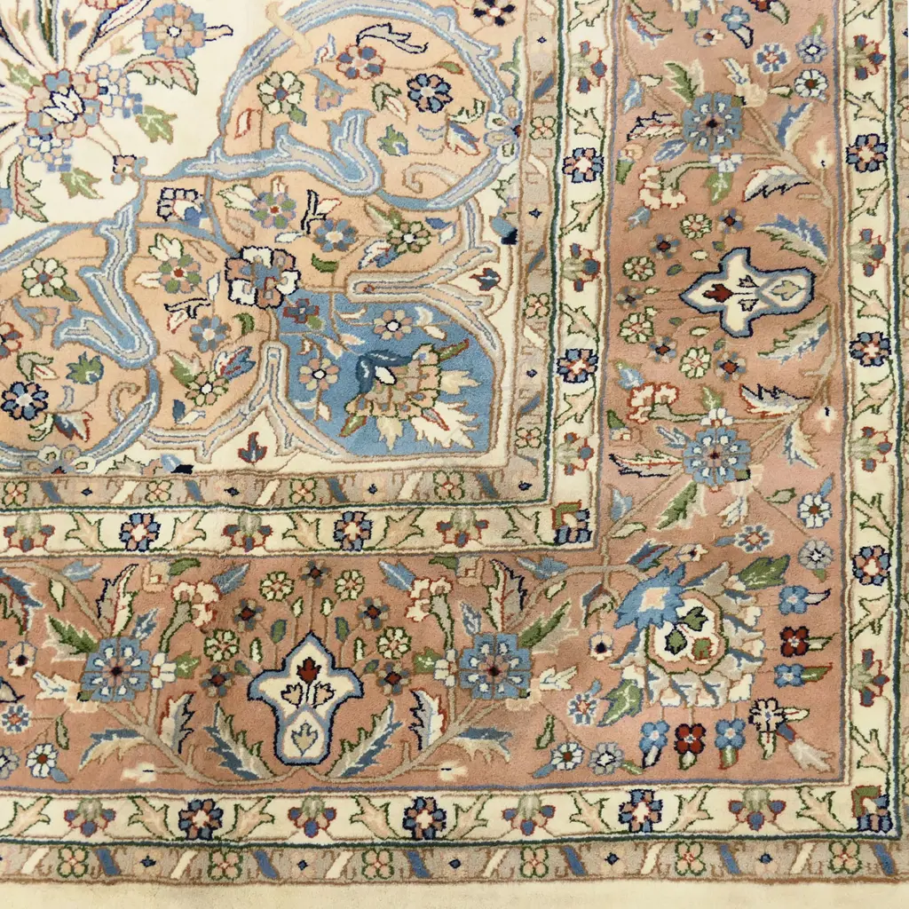 A large Iranian Tabriz wool on cotton carpet, Image 1++