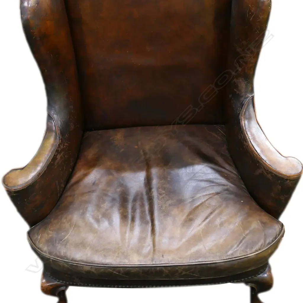 A Victorian leather wing back chair, Image 1++