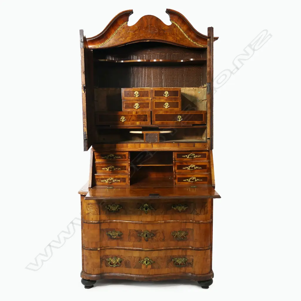 A 19thC German walnut bombe bureau bookcase, Image 1++