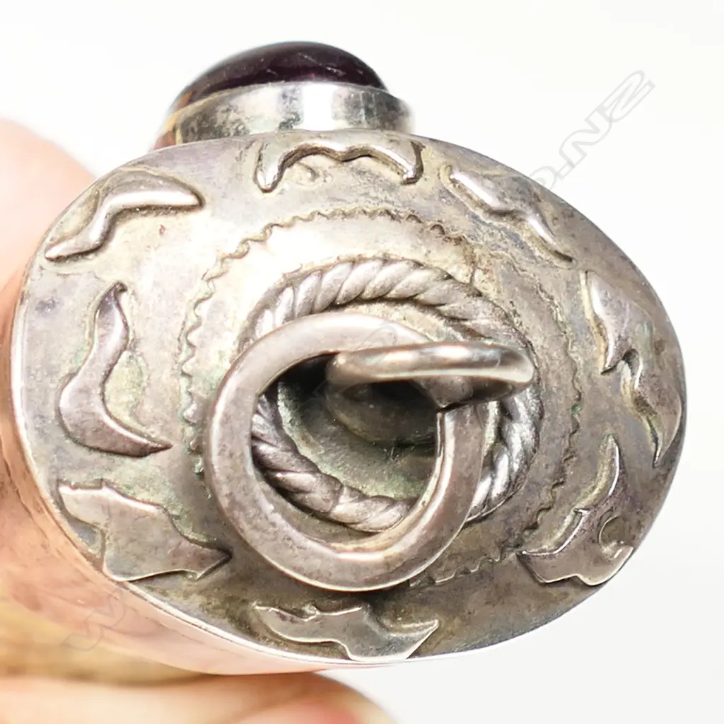 An old small whale’s tooth, Image 1++