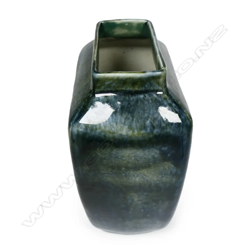 A Royal Doulton Lambeth pottery Arts and Crafts vase, Image 1++