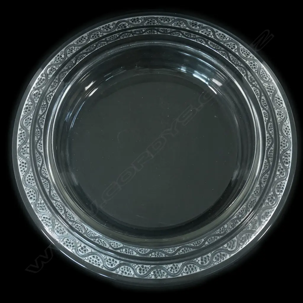 A vintage Lalique float bowl, Image 1++