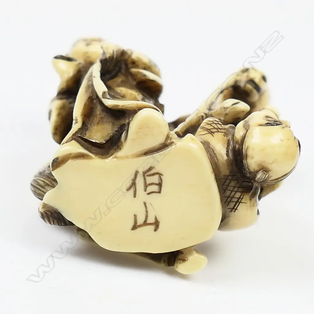 Ivory netsuke figure group, Image 1++