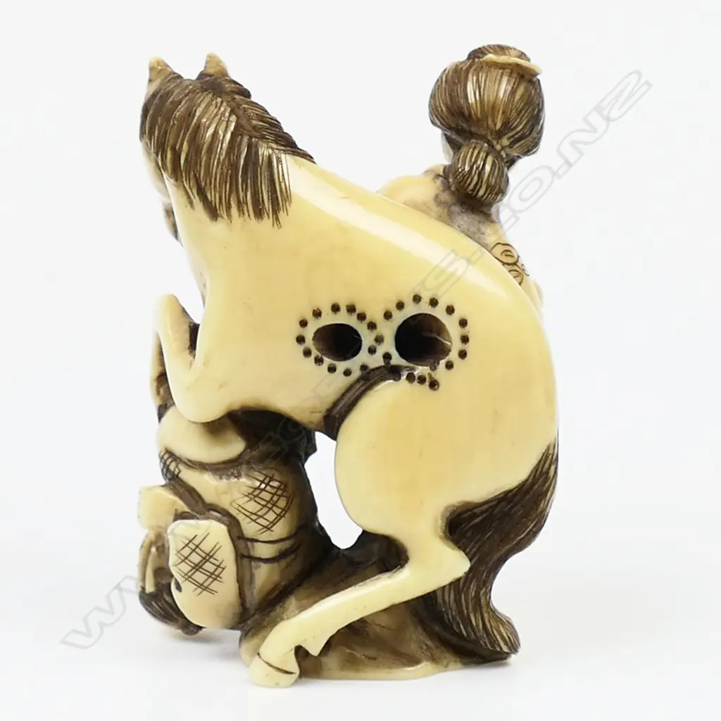 Ivory netsuke figure group, Image 1++