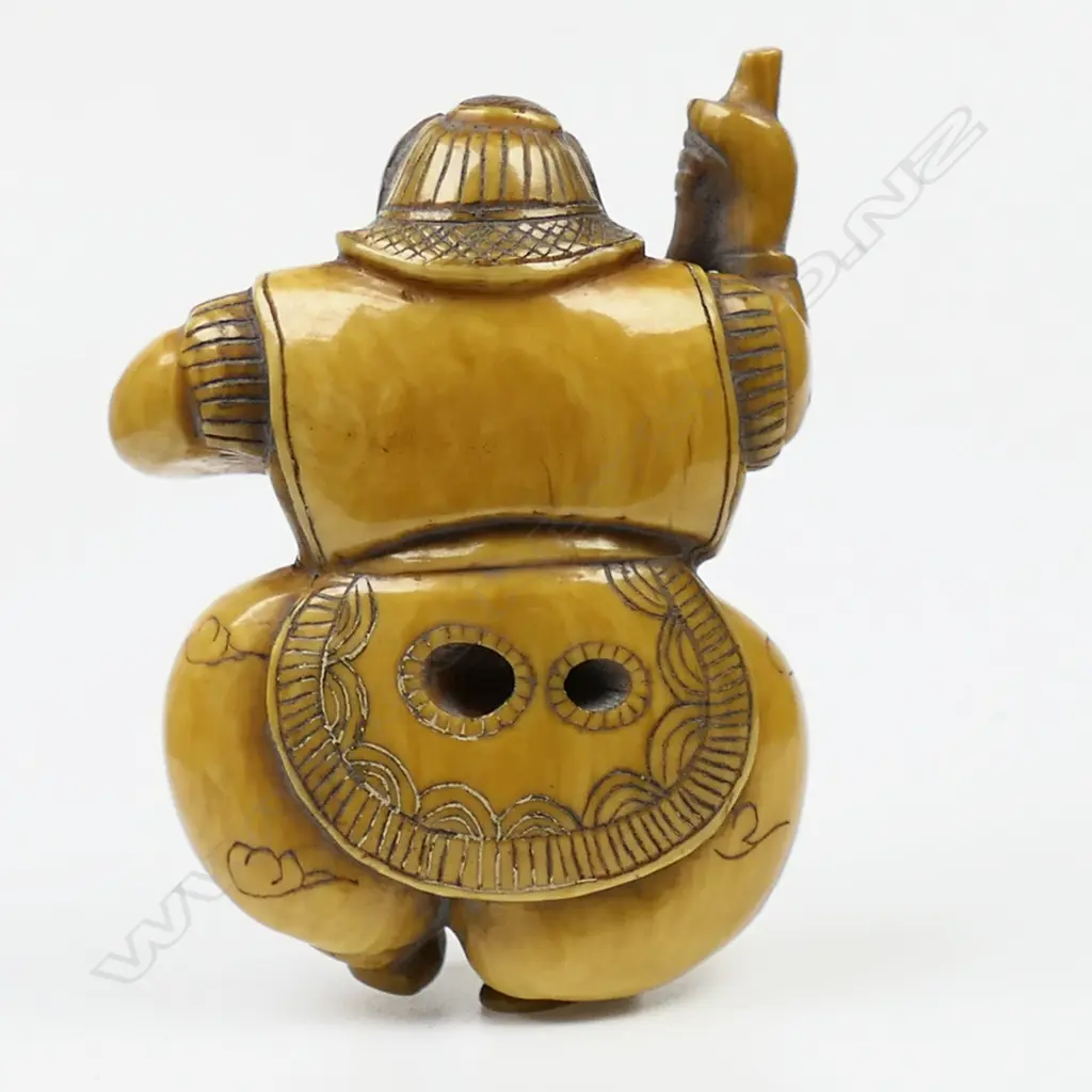 Ivory netsuke of a mythical dancing figure, Image 1++