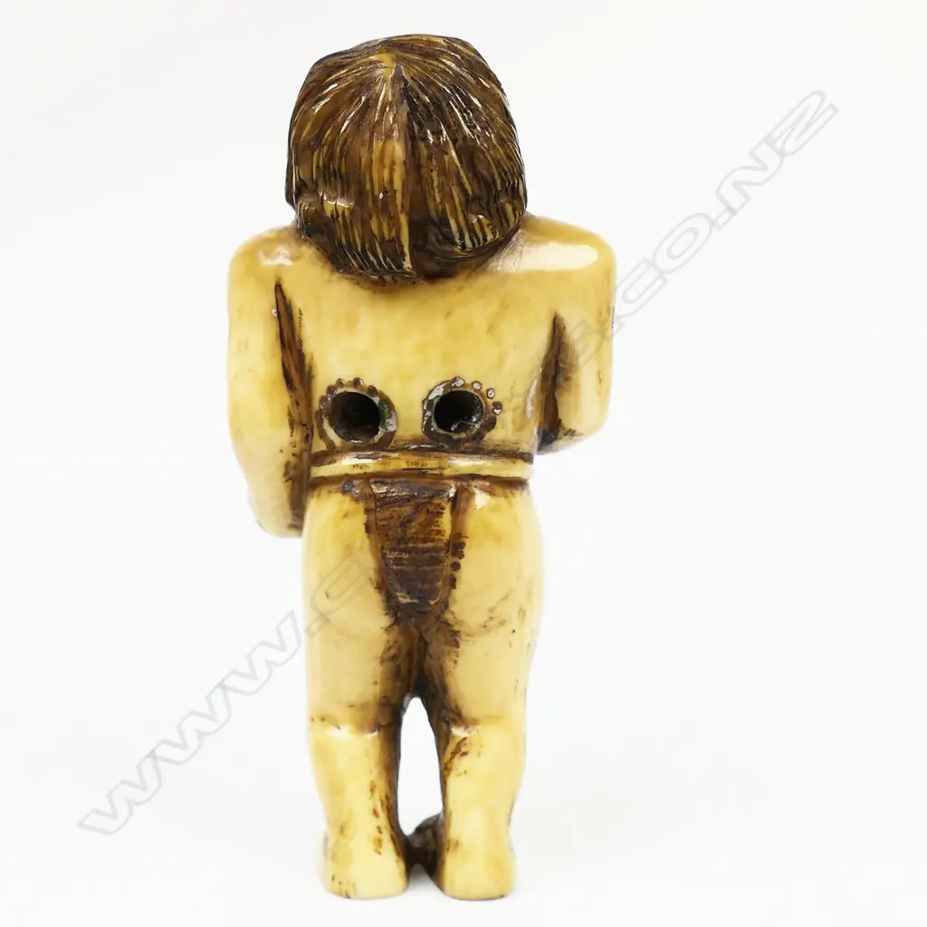 Ivory netsuke of wrestler, Image 1++