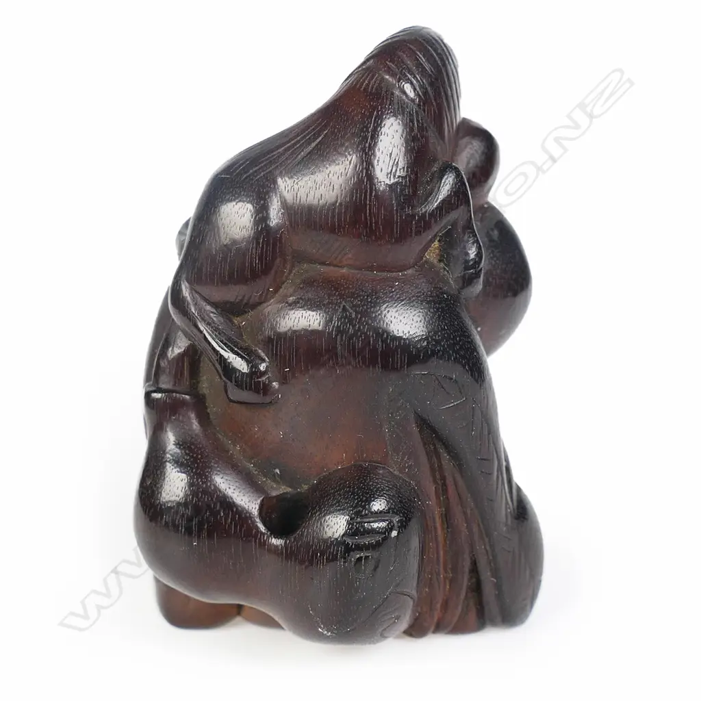 A Meiji carved dark wood netsuke study, Image 1++