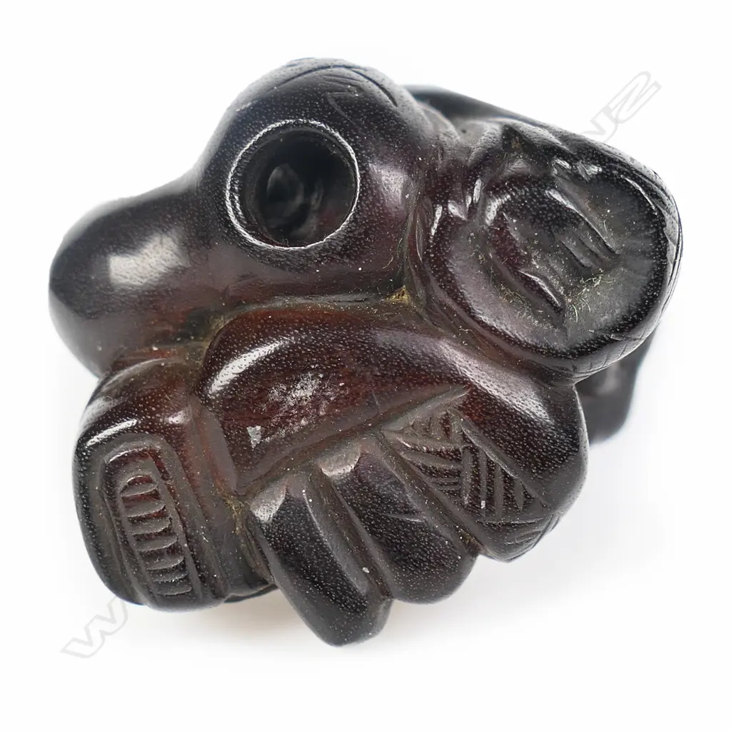 A Meiji carved dark wood netsuke study, Image 1++