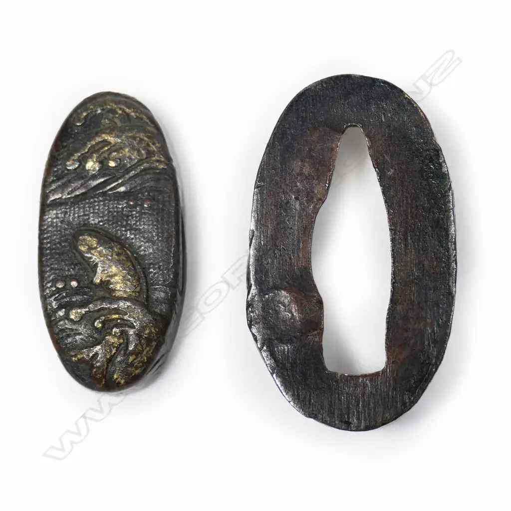 Japanese Edo period bronze fuchi and kashira sword fittings, Image 1++