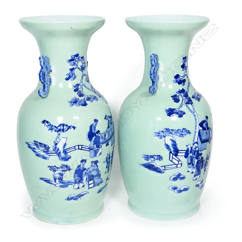 A pair of large Chinese vases, Image 1++