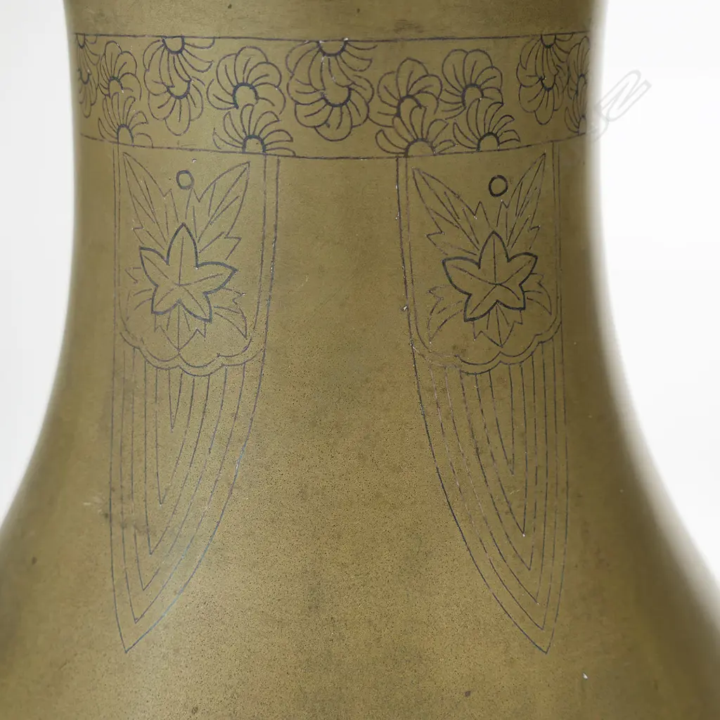 A good Chinese bronze vase, Image 1++