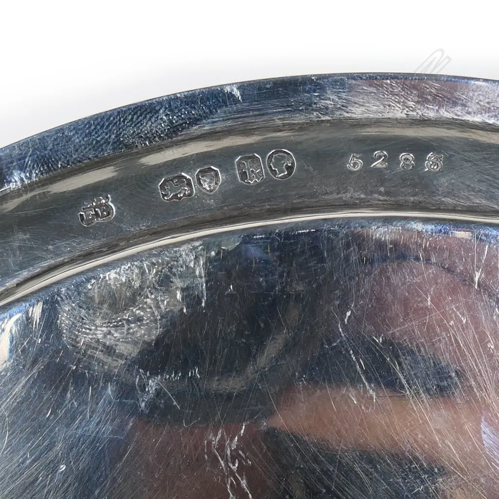 An early Victorian silver salver, Image 1++