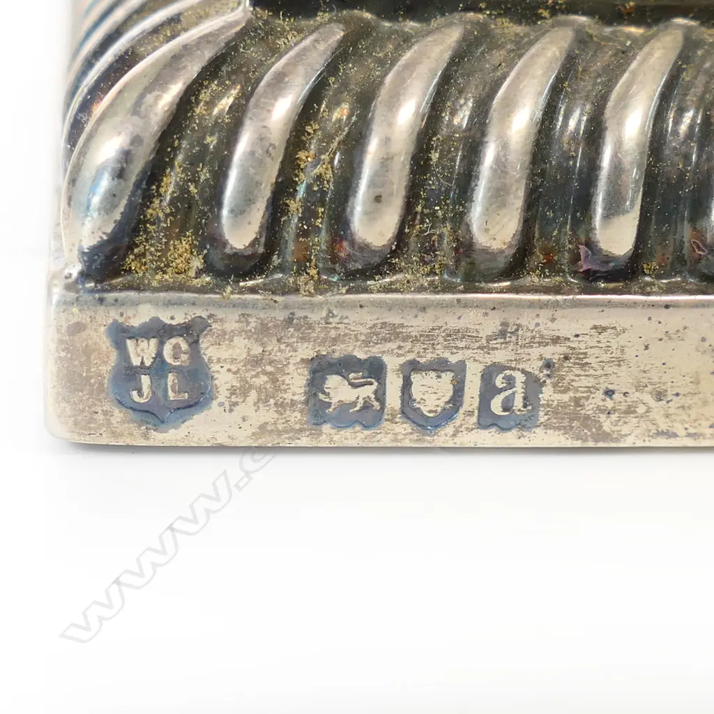 A pair of late Victorian silver Corinthian column candlesticks, Image 1++