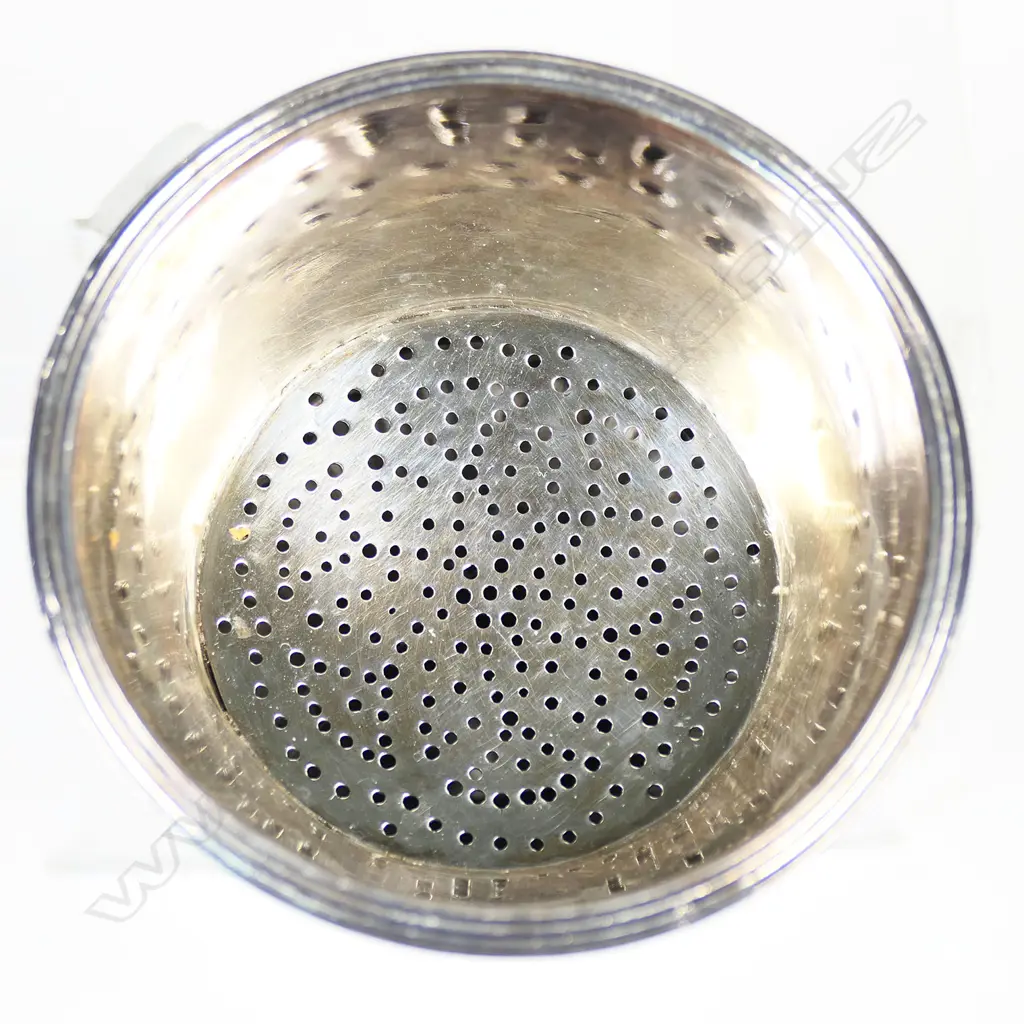A late George III silver wine funnel, Image 1++