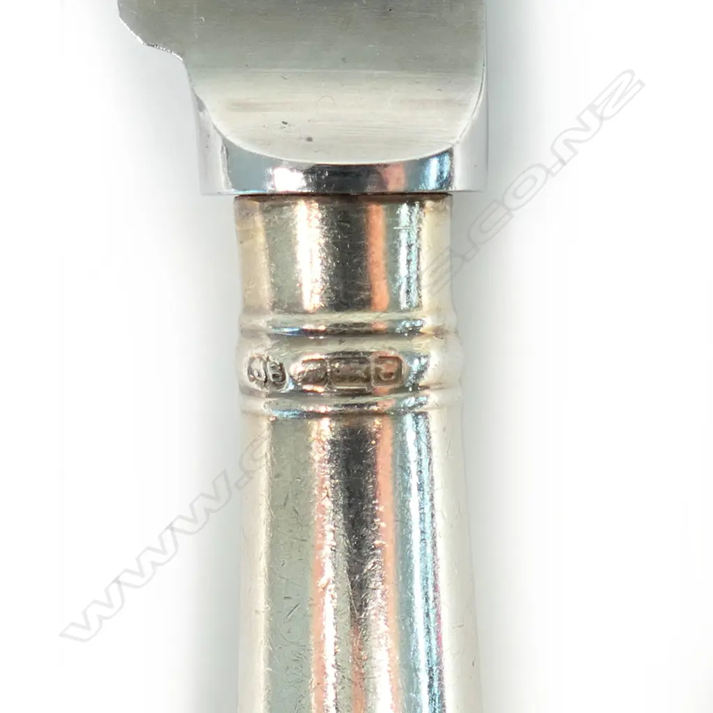 A set of twelve silver pistol grip dinner knives, Image 1++