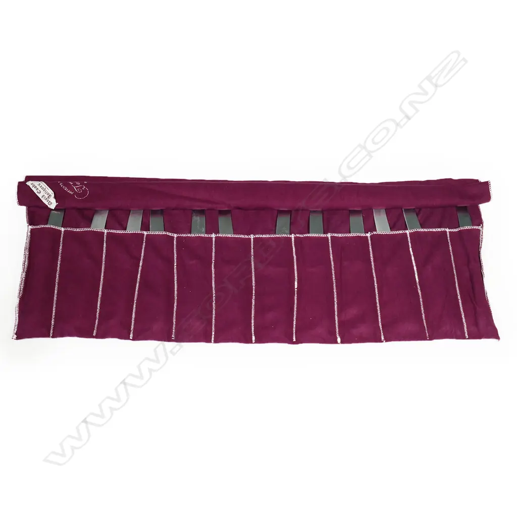 A set of twelve silver pistol grip dinner knives, Image 1++