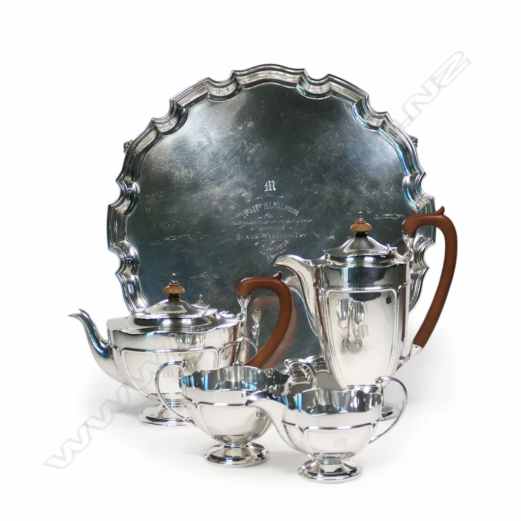 An impressive heavy silver five-piece tea service, Image 1++