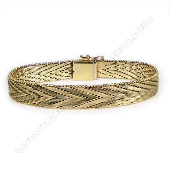 An Italian 14ct yellow gold bracelet,