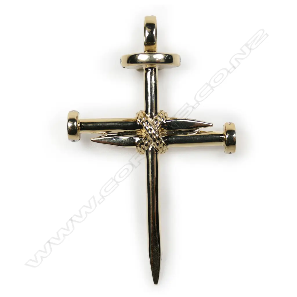A 14ct gold and diamond cross pendant, Image 1++