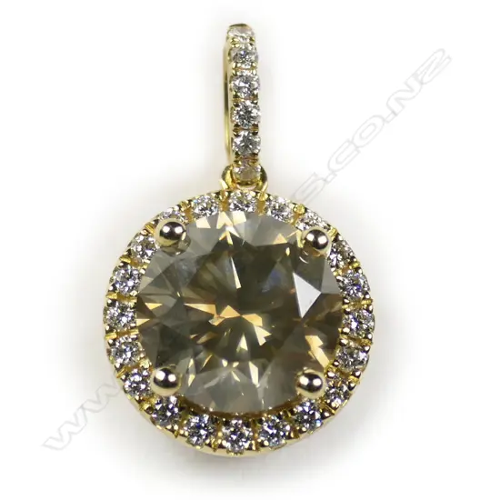 An 18ct yellow gold and diamond pendant,
