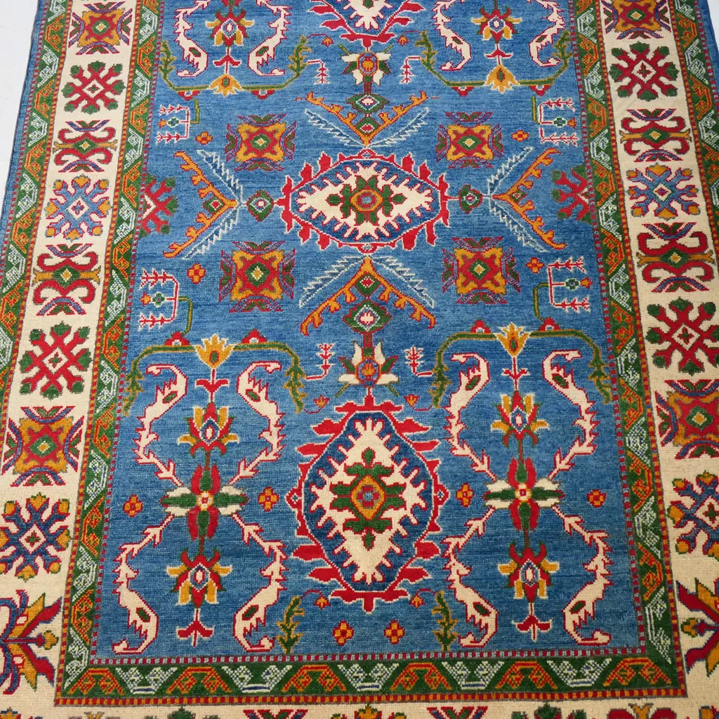 A fine quality Kazak rug, Image 1++