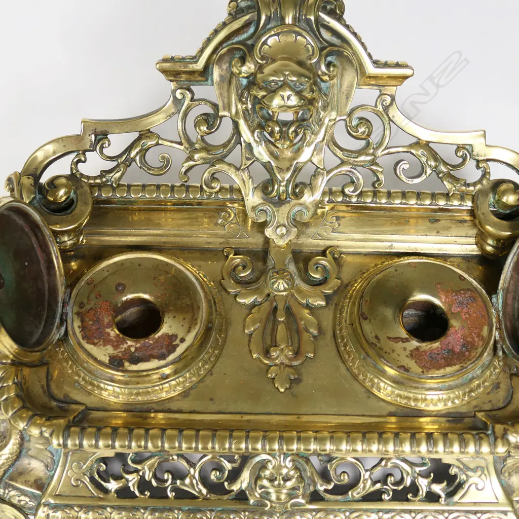 A Victorian brass double inkstand, Image 1++