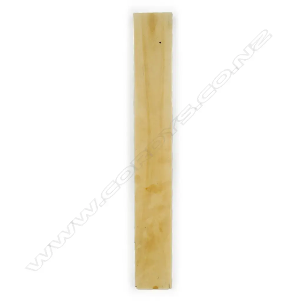 A rare Edo period scribes ivory straight edge, Image 1++