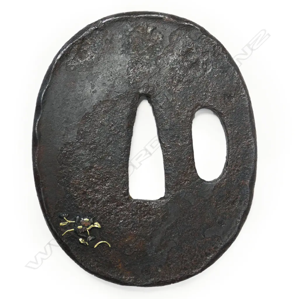 A 17thc early edo period oval iron tanto tsuba Image 1++