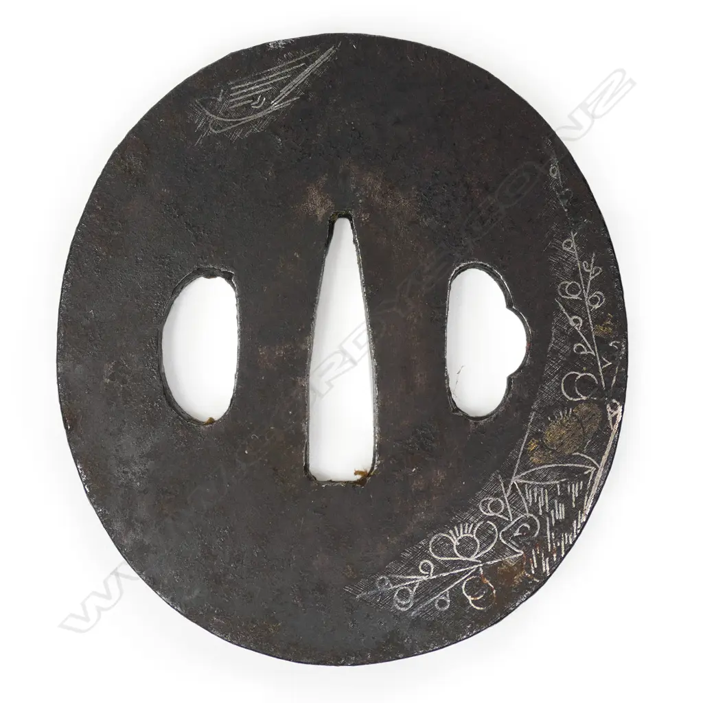 A 17thC Edo period iron tsuba, Image 1++