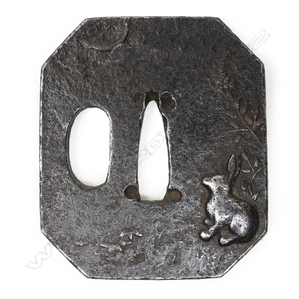 An 18thC mid Edo period iron tsuba, Image 1++