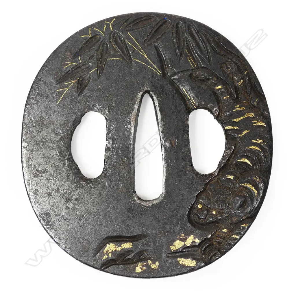 A 17thC Edo period iron tsuba, Image 1++