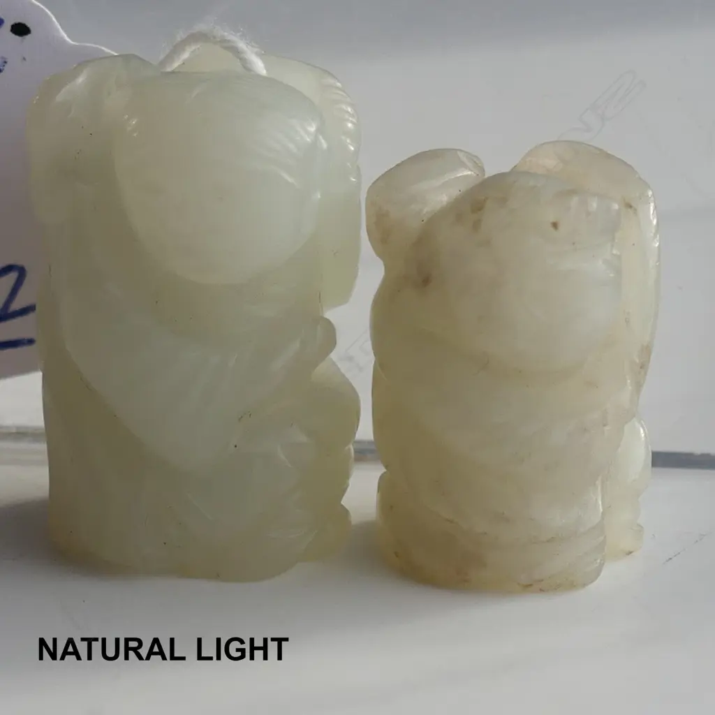 Two old Chinese jade figured small pieces, Image 1++