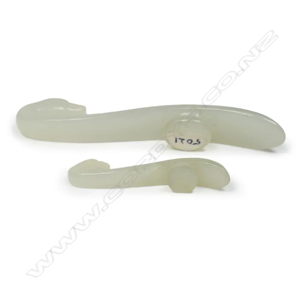 Two old Chinese pale green jade belt hooks, Image 1++